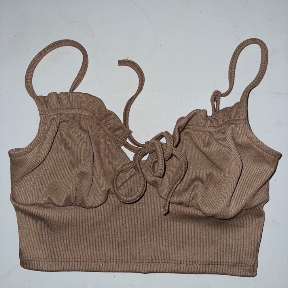 Brown top - Picture 1 of 2